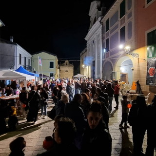 Soldano: grande successo giovedì scorso per la prima edizione di 'Souldanum', paese trasformato in un mondo di magia e mistro (Foto) Soldano: grande successo giovedì scorso per la prima edizione di 'Souldanum', paese trasformato in un mondo di magia e mistro (Foto)