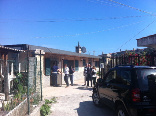Ancora sigilli alle case 'abusive' di Peglia a Ventimiglia. Sfratto notificato a tre famiglie Ancora sigilli alle case 'abusive' di Peglia a Ventimiglia. Sfratto notificato a tre famiglie