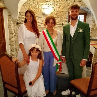 Matrimonio tra arte e storia, Stefania e Virgile sposi a Vallecrosia Alta Matrimonio tra arte e storia, Stefania e Virgile sposi a Vallecrosia Alta