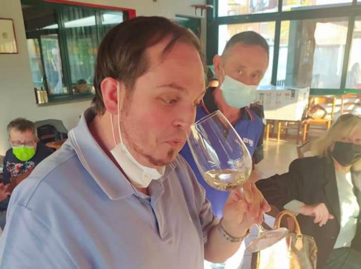 Sanremo: dalla provincia di Cuneo il gruppo 'Le Nuvole' partecipa al primo corso per sommelier speciali Sanremo: dalla provincia di Cuneo il gruppo 'Le Nuvole' partecipa al primo corso per sommelier speciali