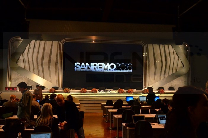 Ecco le conferenze stampa di domani, venerdì 12 febbraio, al Roof dell'Ariston