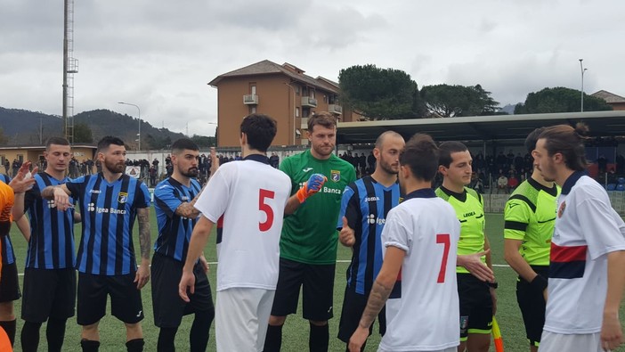 Calcio, Eccellenza. Sestri Levante-Imperia è 1-1: Capra risponde a Capo Calcio, Eccellenza. Sestri Levante-Imperia è 1-1: Capra risponde a Capo