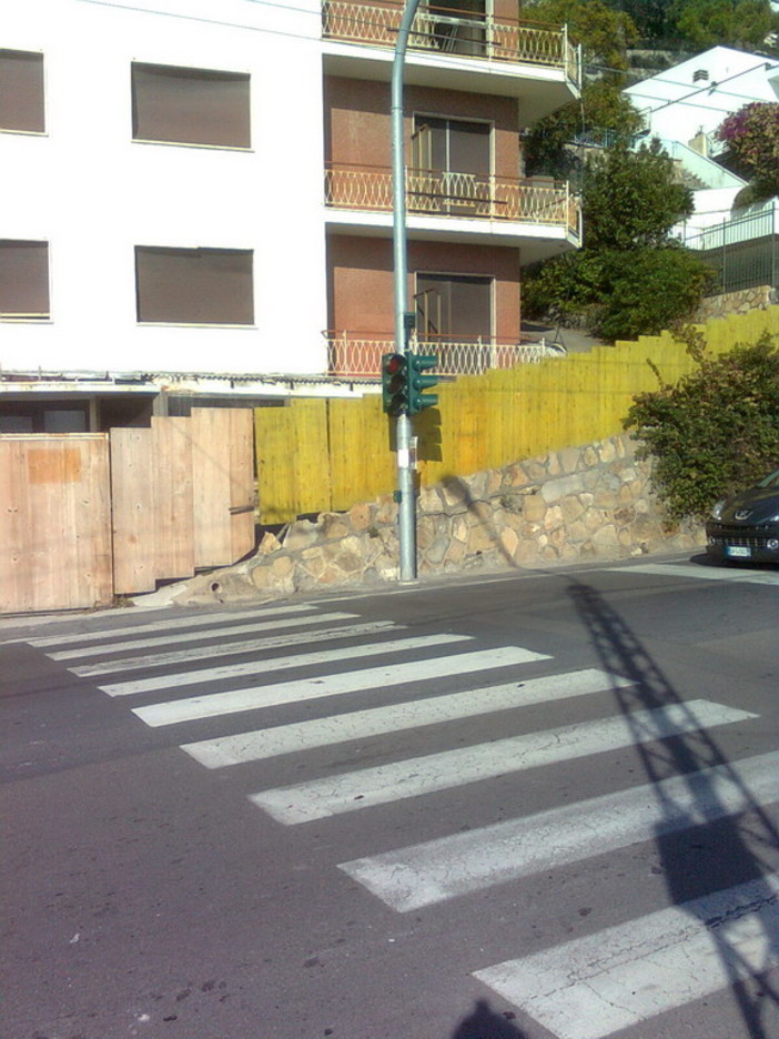 Ospedaletti: prosegue la discussione sui semafori, la mail di 'Pico de Paperis'