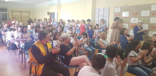 Sanremo: proiettato alla Scuola Primaria Montessori il cortometraggio del progetto 'Stare bene insieme' (Foto)