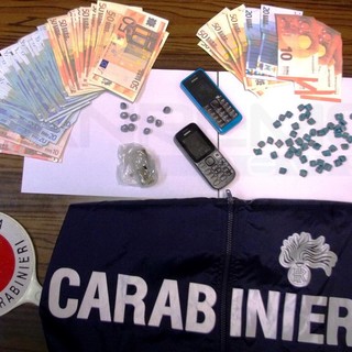 Sanremo: blitz dei Carabinieri in via Martiri, in manette 25enne del Gabon trovato in possesso di droga 'colorata' Sanremo: blitz dei Carabinieri in via Martiri, in manette 25enne del Gabon trovato in possesso di droga 'colorata'