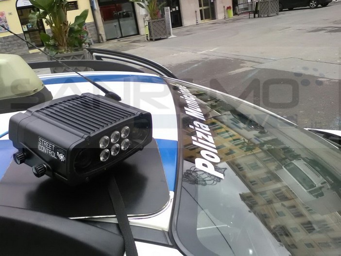 Sanremo: oltre 30 contravvenzioni in poco più di due ore nella prima giornata di utilizzo dello 'Street Control'