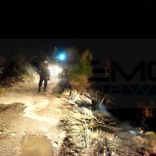 Tutti gli incendi divampati ieri pomeriggio spenti tra la serata e la notte: situazione tornata alla normalità