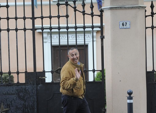 Gianluigi Rollero all'uscita dal Palazzo di Giustizia Gianluigi Rollero all'uscita dal Palazzo di Giustizia