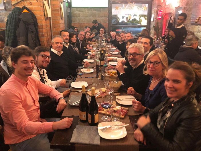 Ieri sera l'aperitivo con gli auguri natalizi organizzato da 'Sanremo al Centro' con il Sindaco Biancheri