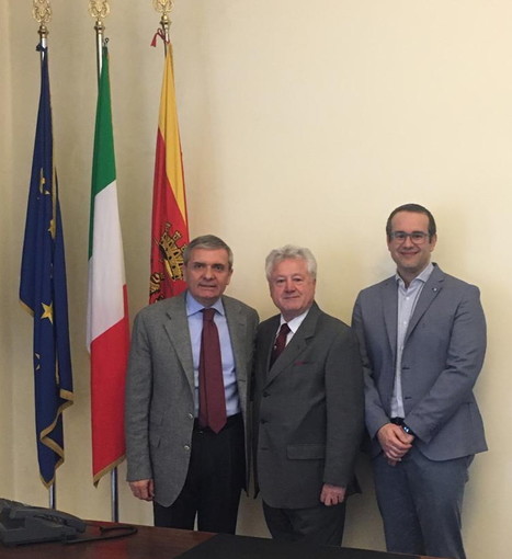 Ventimiglia: il Questore Cesare Capocasa ha salutato ieri il Sindaco di Ventimiglia Gaetano Scullino (Foto)