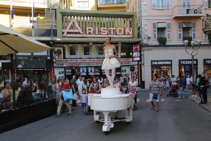 Oggi è il Sanremo Music Day, pianoforti ed esibizioni live nelle vie del centro cittadino Oggi è il Sanremo Music Day, pianoforti ed esibizioni live nelle vie del centro cittadino