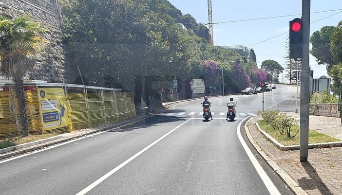 Ospedaletti, 56.800 euro per mettere in sicurezza il semaforo vicino al Byblos: approvata variazione al bilancio Ospedaletti, 56.800 euro per mettere in sicurezza il semaforo vicino al Byblos: approvata variazione al bilancio