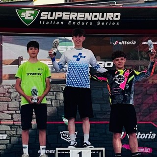 Vallecrosia al Mare, Samuele Mistretta vince nella categoria Allievi al SuperEnduro di Sauze d’Oulx (Foto) Vallecrosia al Mare, Samuele Mistretta vince nella categoria Allievi al SuperEnduro di Sauze d’Oulx (Foto)