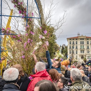 Sanremo: divieto di vendita di bevande da asporto domenica prossima per il corso fiorito Sanremo: divieto di vendita di bevande da asporto domenica prossima per il corso fiorito