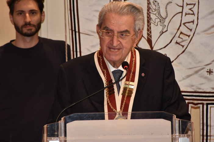 Sanremaschi e non sanremesi, Sanremo e non San Remo: Leone Pippione riapre il dibattito ai Premi San Romolo Sanremaschi e non sanremesi, Sanremo e non San Remo: Leone Pippione riapre il dibattito ai Premi San Romolo