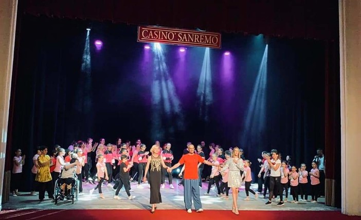 Ottimo successo per la terza edizione dello spettacolo dell'associazione CWK al Casinò di Sanremo: ecco tutti i protagonisti dell'evento Ottimo successo per la terza edizione dello spettacolo dell'associazione CWK al Casinò di Sanremo: ecco tutti i protagonisti dell'evento