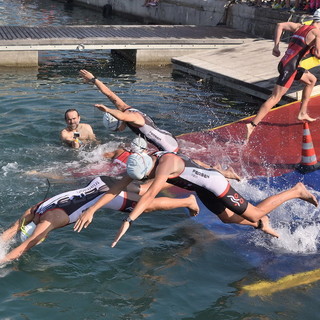 Partita questa mattina la 17a edizione del 'Portosole Sanremo Olympic Triathlon' (Foto &amp; Video)