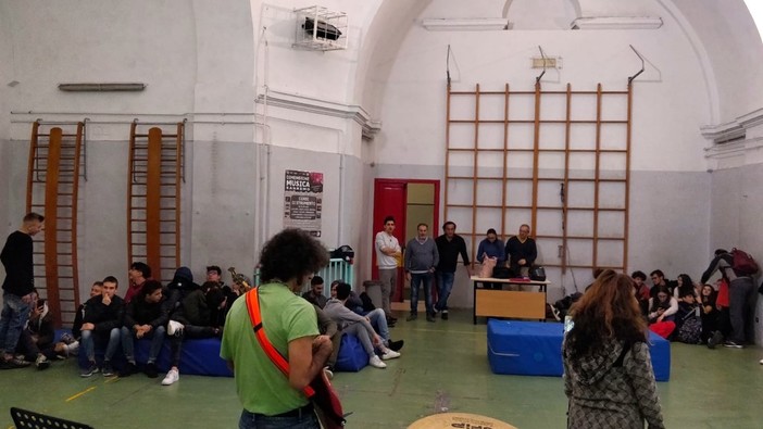 Sanremo: “La musica: la chiave del benessere”, tre giorni di lezioni gratuite all’istituto ‘Marconi’ con ‘Dimensione Musica’ Sanremo: “La musica: la chiave del benessere”, tre giorni di lezioni gratuite all’istituto ‘Marconi’ con ‘Dimensione Musica’