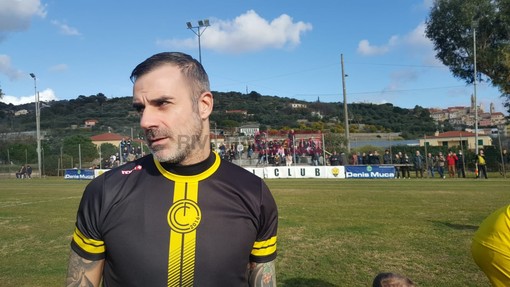 Stefano Sorrentino in campo con la maglia del Cervo FC (foto Christian Flammia)