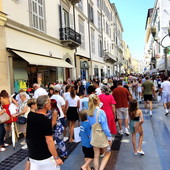 Sanremo: domani scattano i saldi ma i commercianti matuziani apriranno anche domenica