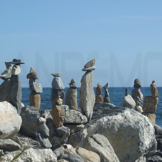 Sanremo: curiosa 'Stonehenge' alla foce del San Martino, un altro intervento di un nostro lettore Sanremo: curiosa 'Stonehenge' alla foce del San Martino, un altro intervento di un nostro lettore