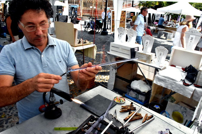 Stile Artigiano 2020: la lavorazione del vetro con Alessandro Giuseppe Ballarin di Tre Archi