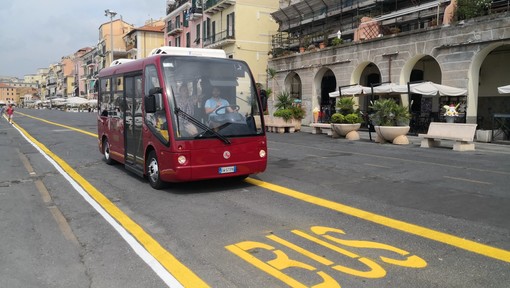 Imperia: primi giorni di servizio navetta Shuttle, Oneglio "Riscontri molto positivi soprattutto sulla tratta di Oneglia" Imperia: primi giorni di servizio navetta Shuttle, Oneglio "Riscontri molto positivi soprattutto sulla tratta di Oneglia"