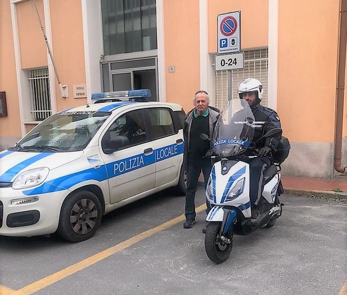 San Bartolomeo al Mare: in funzione il nuovo scooter elettrico della Polizia Locale San Bartolomeo al Mare: in funzione il nuovo scooter elettrico della Polizia Locale
