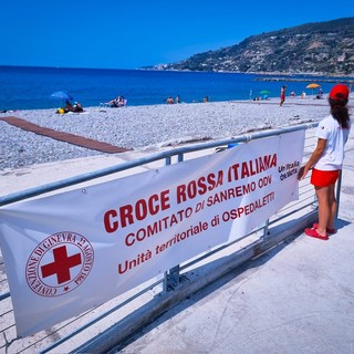 Ospedaletti: sabato prossimo lo spettacolo 'Bolle giganti' con il mago Stella alla spiaggia per disabili