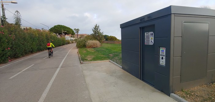 Sanremo: entrati in funzione i due servizi igienici automatizzati di Amaie Energia sulla ciclabile (Foto) Sanremo: entrati in funzione i due servizi igienici automatizzati di Amaie Energia sulla ciclabile (Foto)