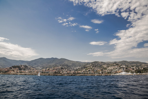 Sanremo: nel progetto per l’utilizzo delle aree marittime una zona per il ripopolamento ittico, itinerari per l’immersione e l’eliporto di Capo Verde