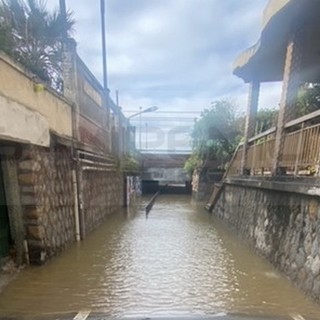 Bordighera: con le forti piogge di questa notte nuovamente allagato il sottopasso di via Noaro (Foto)