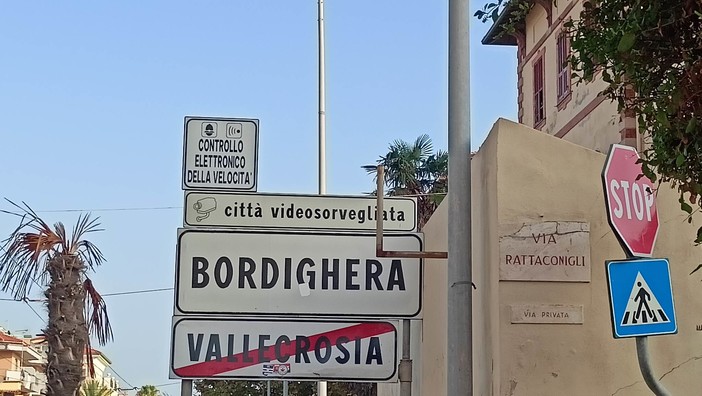 Vallecrosia, oltre mille euro per segnaletica stradale per videosorveglianza cittadina Vallecrosia, oltre mille euro per segnaletica stradale per videosorveglianza cittadina