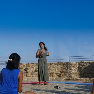 Cervo: una lezione di Shiatsu al calar del sole nello splendido scenario del 'Bastione di Mezzodì' (Foto)