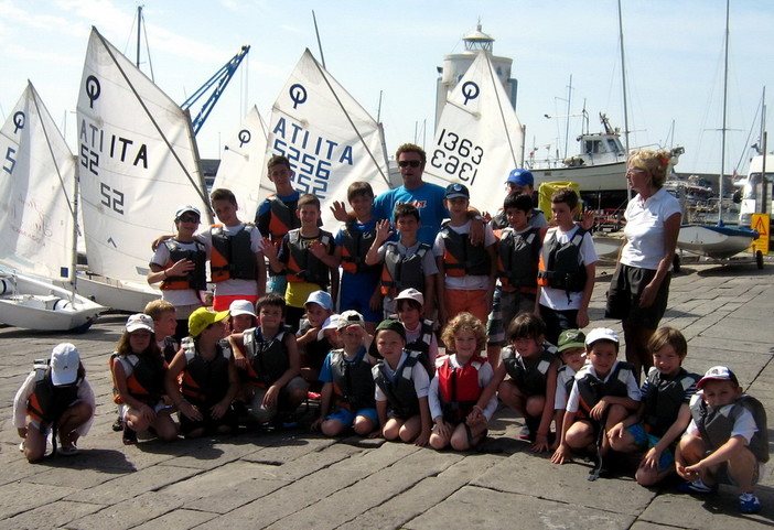 Boom di iscritti alla scuola estiva di vela organizzata dallo Yacht Club Sanremo
