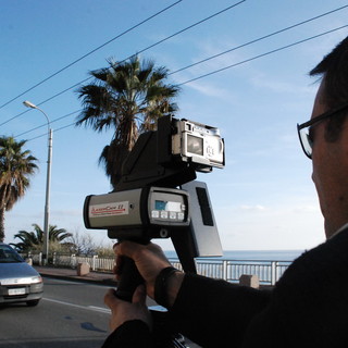 Autovelox e limiti di velocità: un nostro lettore di Torino risponde a De Chicchis