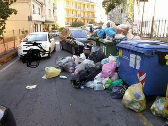 Sanremo: scattata l'offensiva ai 'furbetti dell'immondizia', oggi elevate 50 multe da 50 euro l'una