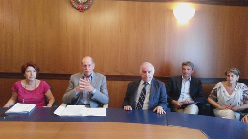 Crisi del Trasporto pubblico locale: la Regione fa saltare il tavolo. Sappa: "chiesto un altro incontro ufficiale al Prefetto" Crisi del Trasporto pubblico locale: la Regione fa saltare il tavolo. Sappa: "chiesto un altro incontro ufficiale al Prefetto"