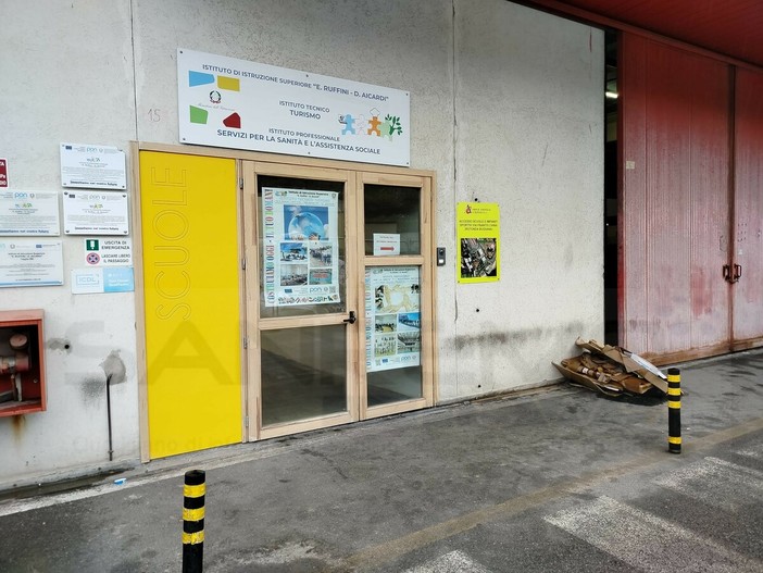 Sanremo, infiltrazioni alla scuola di Valle Armea: palestra chiusa e lavori di messa in sicurezza
