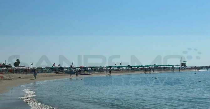 Arma di Taggia, il mare torna balneabile: analisi conformi dopo giorni di divieto, attesa la revoca dell'ordinanza