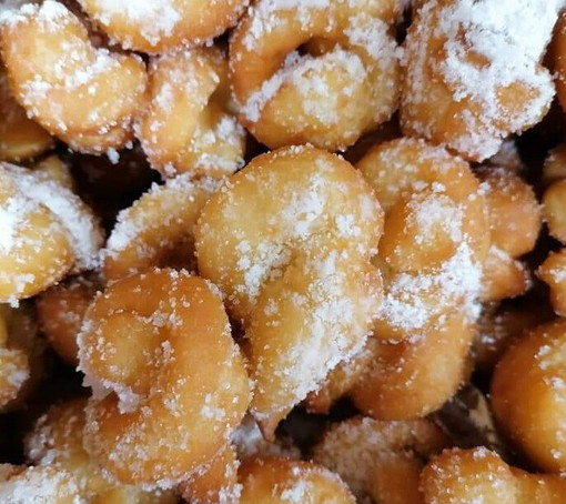 Bajardo celebra il suo dolce simbolo: domenica torna la 4ª Sagra dei Crustuli tra tradizione, musica e sapori Bajardo celebra il suo dolce simbolo: domenica torna la 4ª Sagra dei Crustuli tra tradizione, musica e sapori