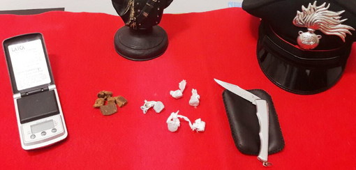 Taggia: contrasto allo spaccio di droga, 19enne arrestato dai Carabinieri di Badalucco Taggia: contrasto allo spaccio di droga, 19enne arrestato dai Carabinieri di Badalucco