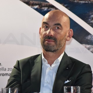 Casi di polmonite nei bambini in Cina e in Francia, Bassetti: “Non siamo davanti a un nuovo virus insormontabile” Casi di polmonite nei bambini in Cina e in Francia, Bassetti: “Non siamo davanti a un nuovo virus insormontabile”