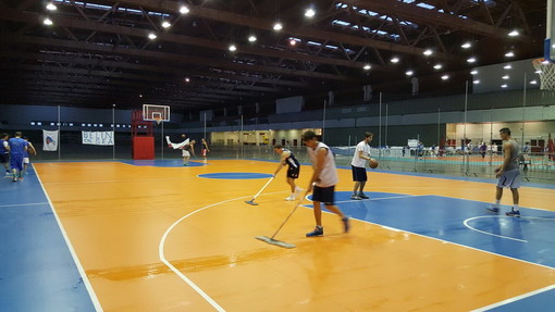 Sanremo: sporcizia nelle palestre del mercato dei fiori di Valle Armea, la protesta di un utilizzatore Sanremo: sporcizia nelle palestre del mercato dei fiori di Valle Armea, la protesta di un utilizzatore