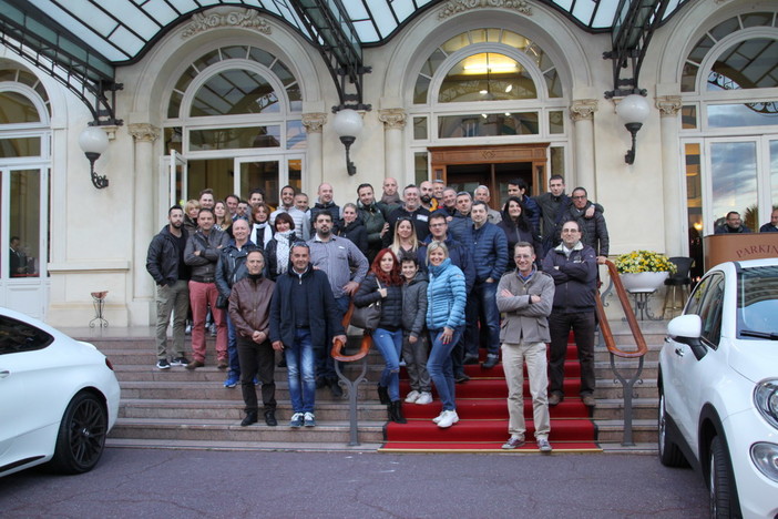 Sanremo: sciopero dei dipendenti di bar e ristorante del Casinò, sit-in di protesta e risposta della 'New Generation' (Foto e Video) Sanremo: sciopero dei dipendenti di bar e ristorante del Casinò, sit-in di protesta e risposta della 'New Generation' (Foto e Video)