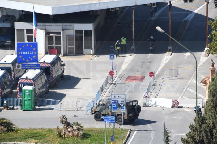 Assegno unico universale: interviene l'Inps "Si faccia chiarezza sui lavoratori frontalieri"