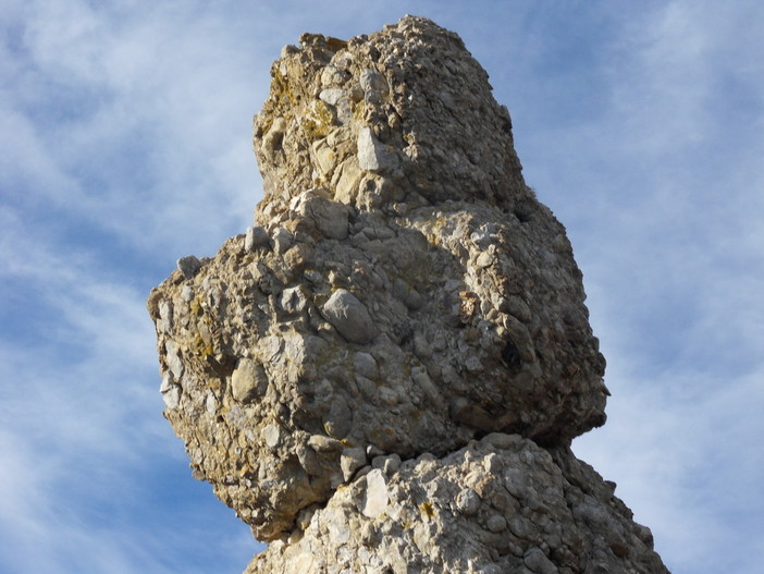 Ventimiglia: spettacolare scultura antropomorfa del periodo protostorico a Mortola Superiore Ventimiglia: spettacolare scultura antropomorfa del periodo protostorico a Mortola Superiore