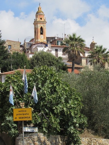 Seborga: un videomessaggio di speranza della Principessa Nina e dei seborghini... #andratuttobene