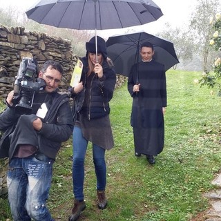 Borgomaro: troupe di Rai 3 alla Pieve di San Nazario e Celso per un servizio di 'BellItalia'