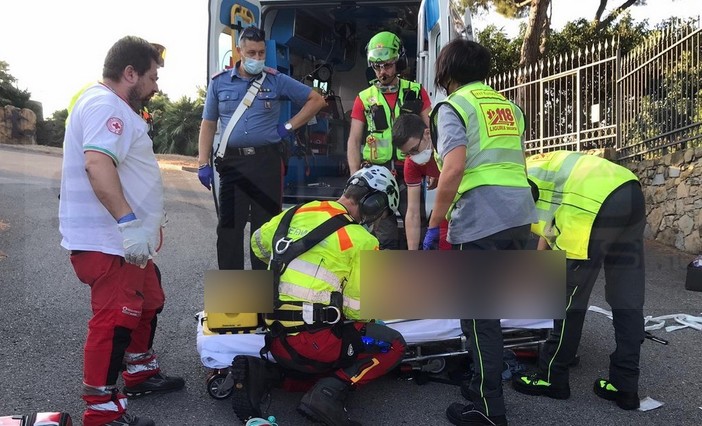 Bordighera: donna trovata a terra in via Selva Dolce, era incosciente e con un grave trauma cranico (Foto)
